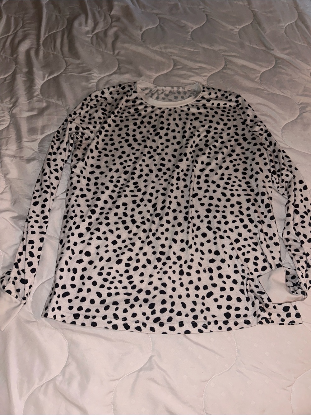 SHEIN White Long-Sleeve Dalmatian Spot Print Tee